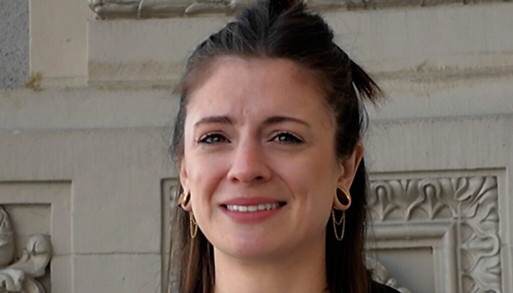 Ariel shares her story on Normalize Psychedelics